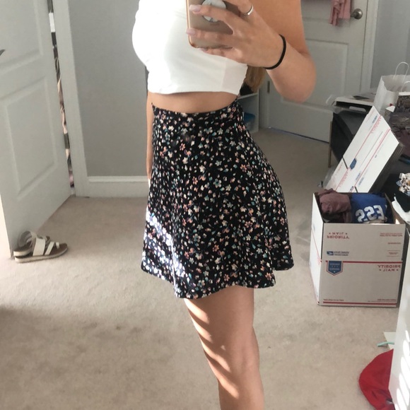 Floral circle skirt - Picture 2 of 5